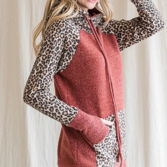 NWT Rust/Leopard Print Turtleneck Hoodie Sweater - Picture 3 of 9